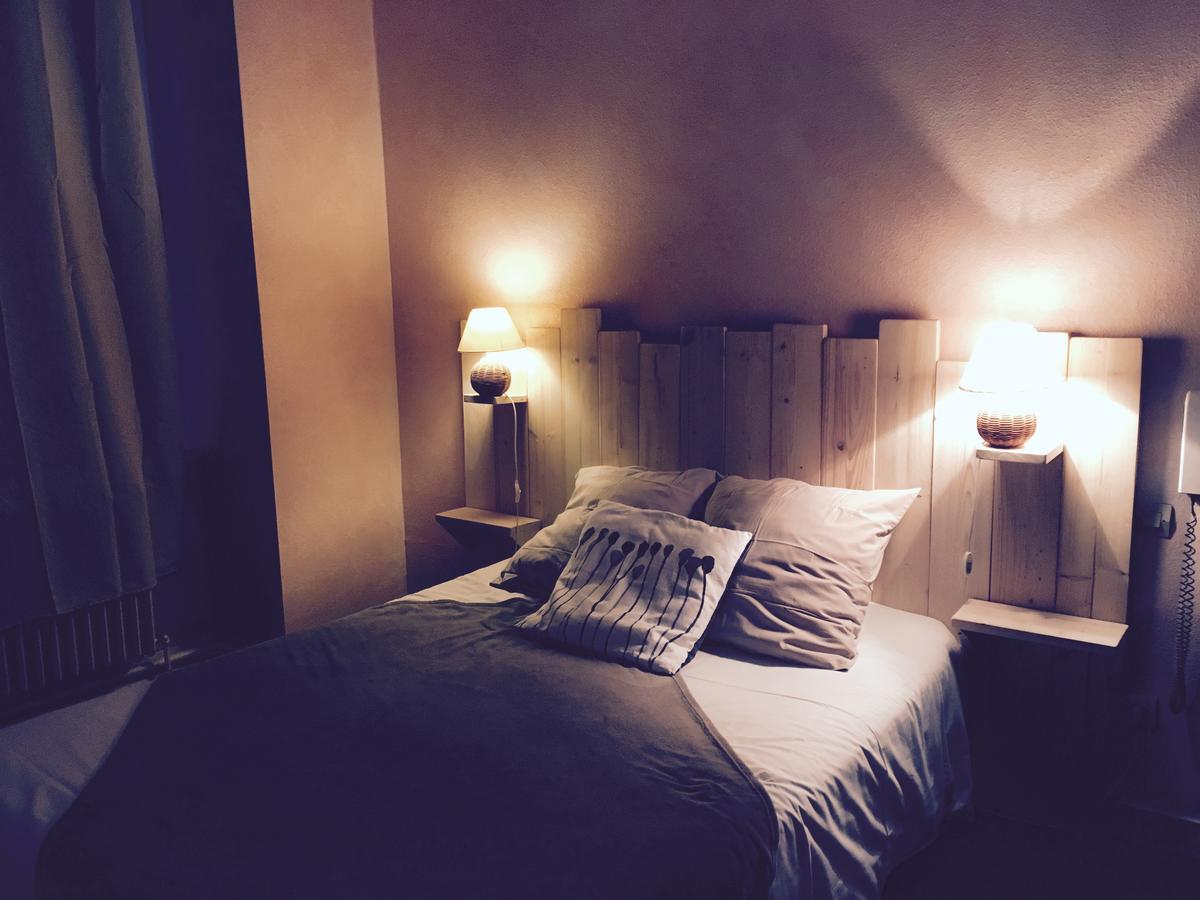 Hotel Restaurant Le Cheval Blanc Argentre-du-Plessis ห้อง รูปภาพ